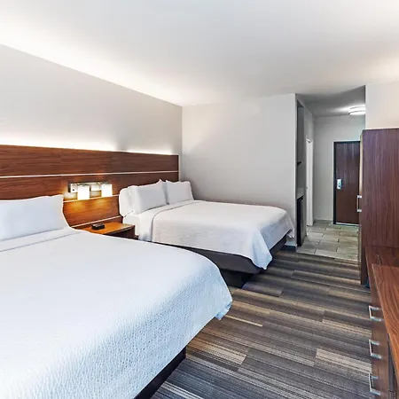 Holiday Inn Express & Suites Del Rio By Ihg Exterior photo