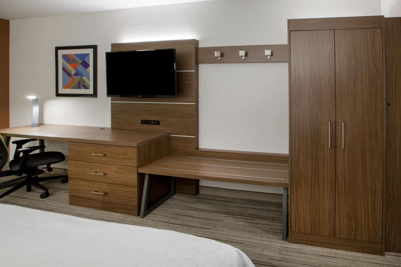 Express & By Ihg Hotel 2*