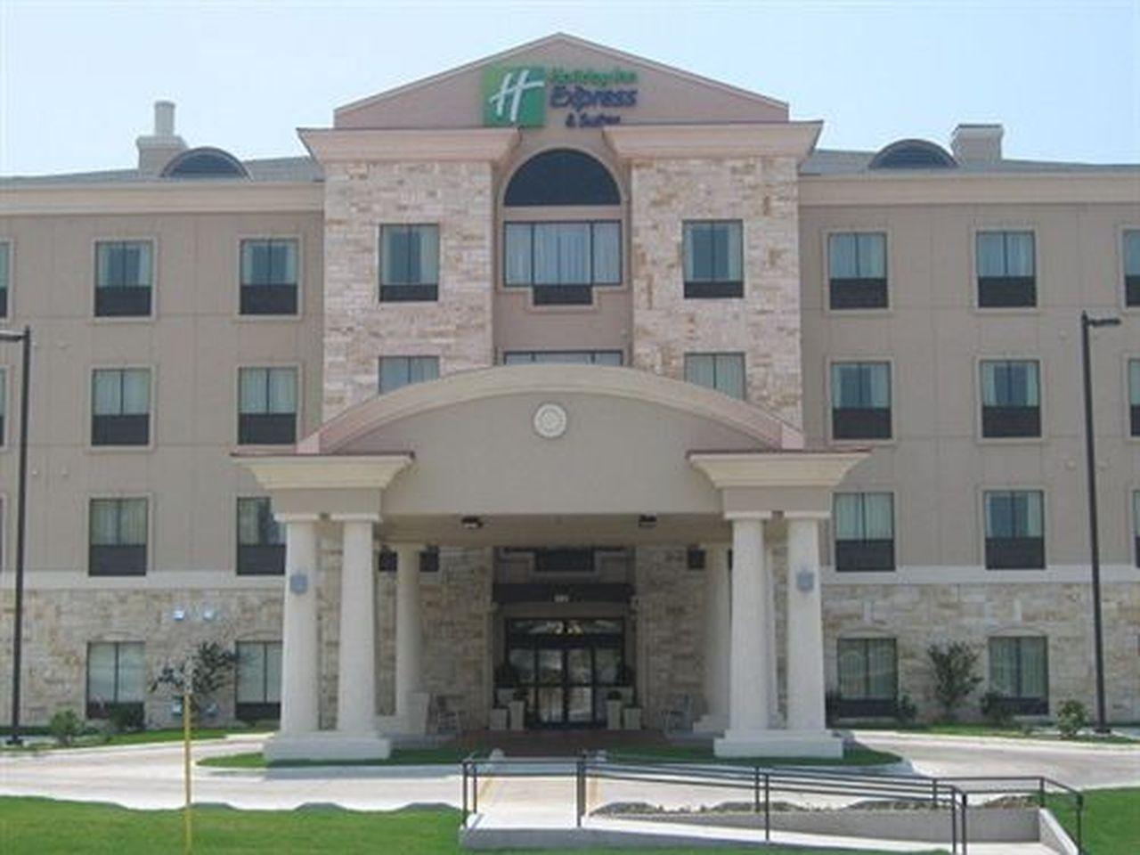Express & By Ihg Hotel 2*