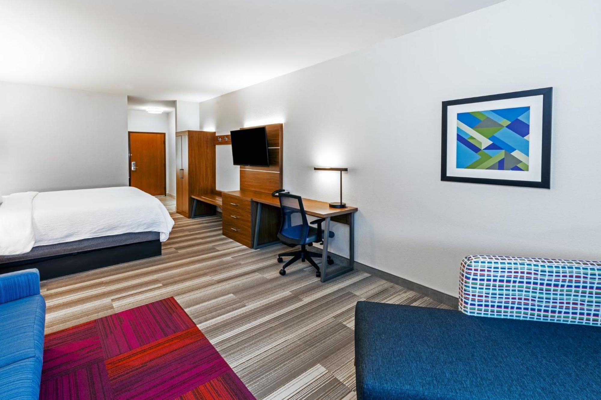 Express & By Ihg
