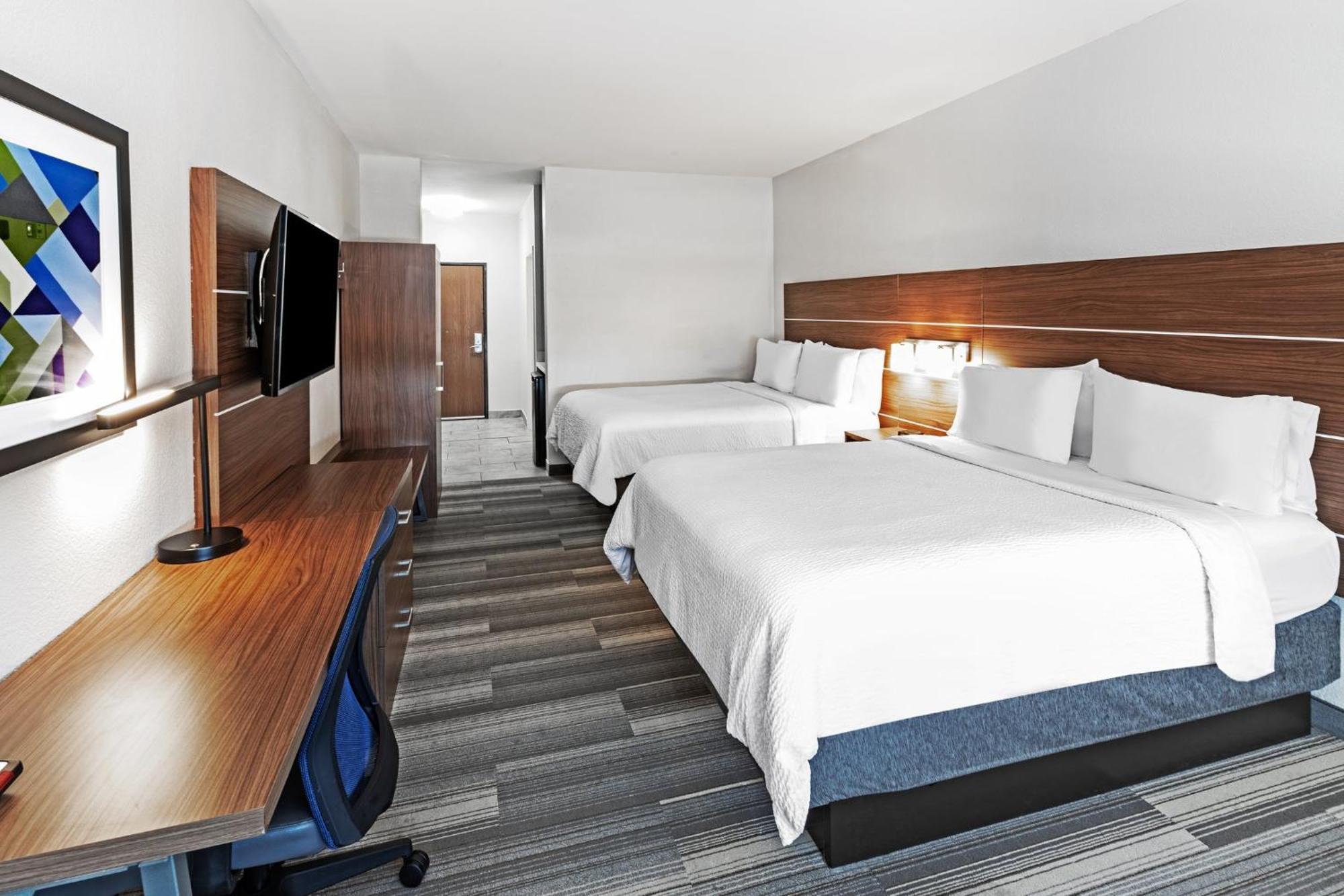 Hotel Express & By Ihg 2*