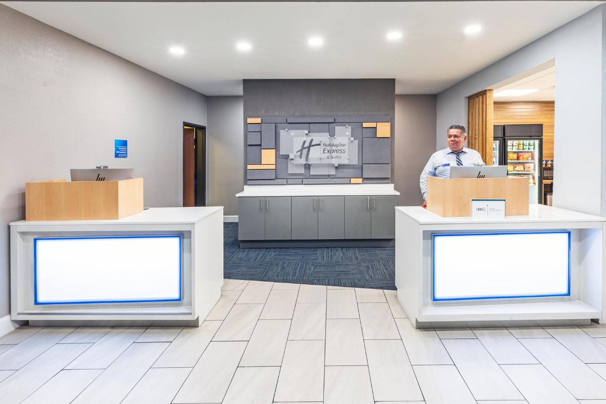 Hotel Express & By Ihg