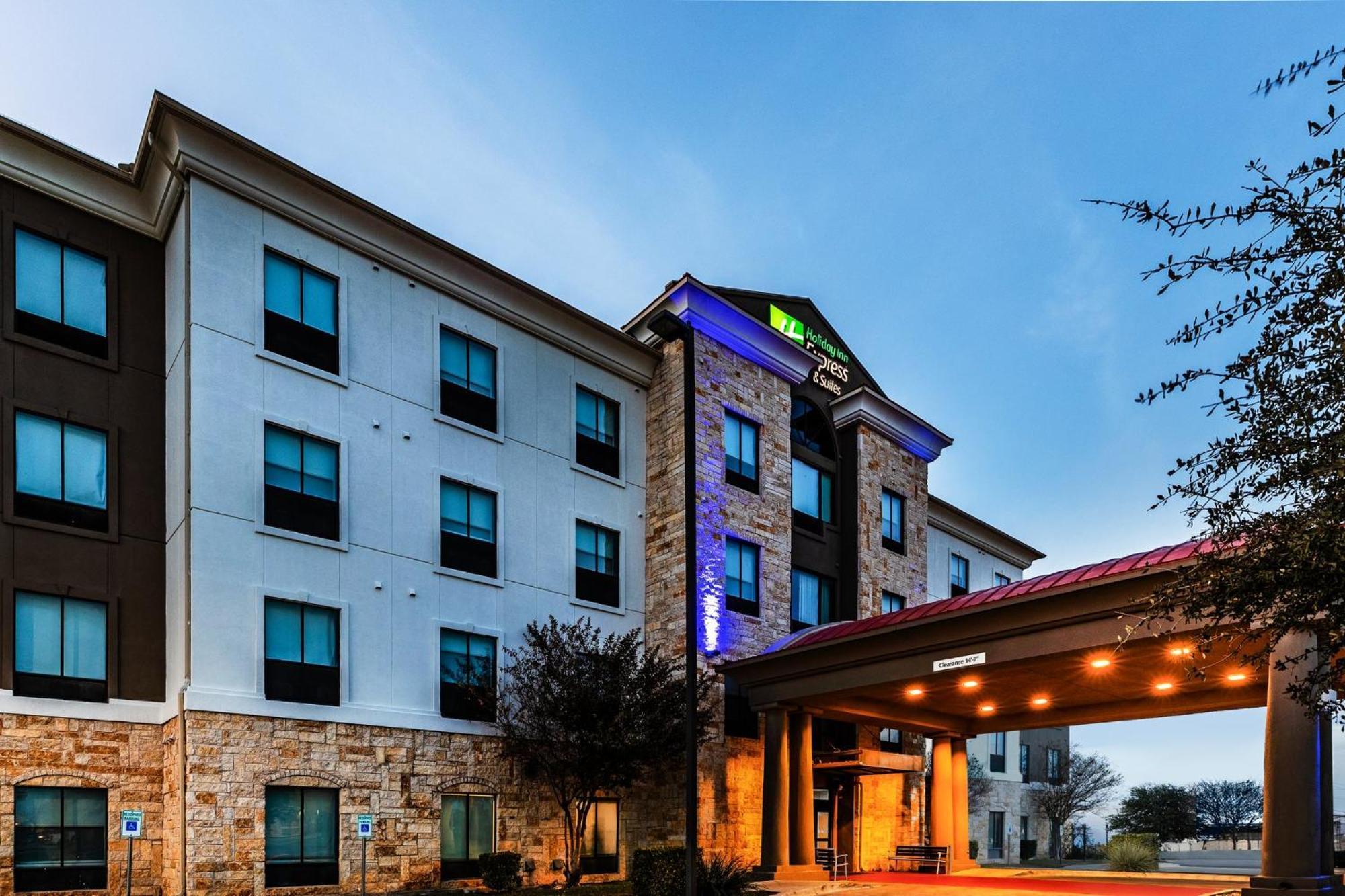Express & By Ihg Hotel 2*